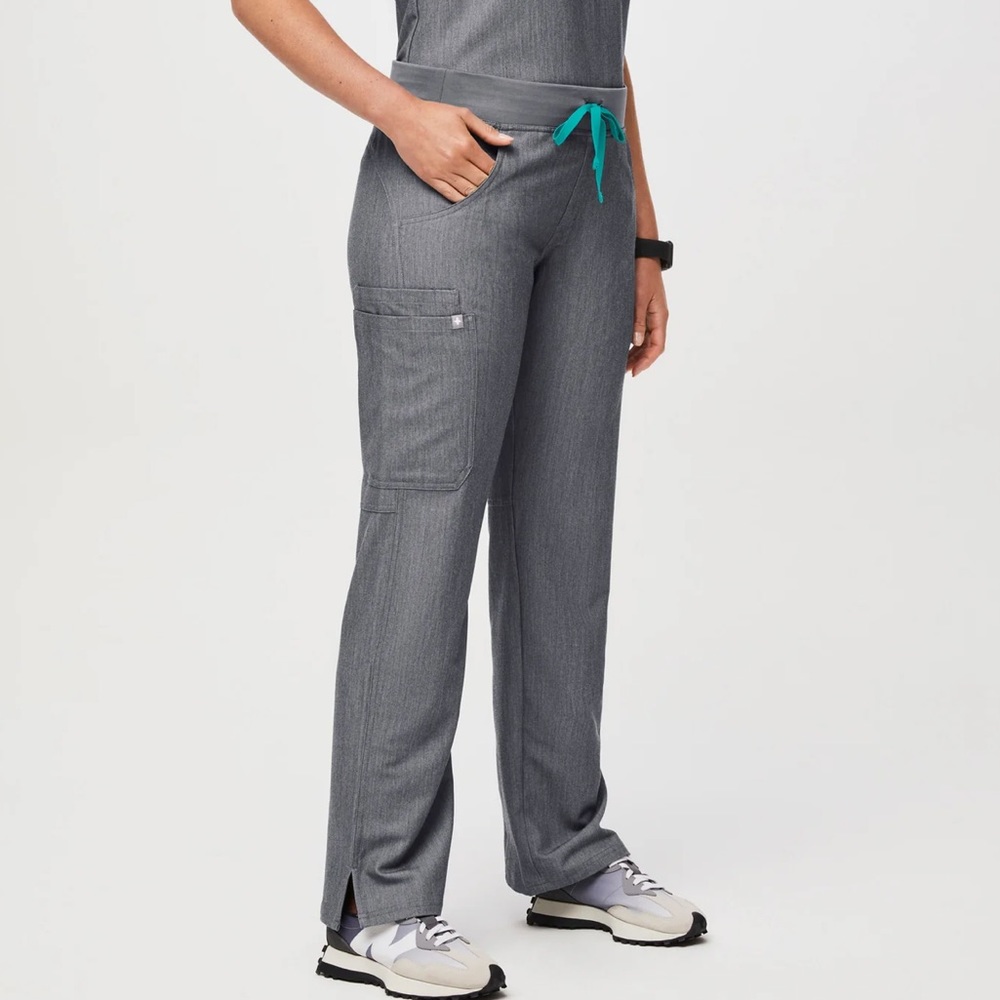 Figs Kade Cargo Scrub Pants XS Petite
